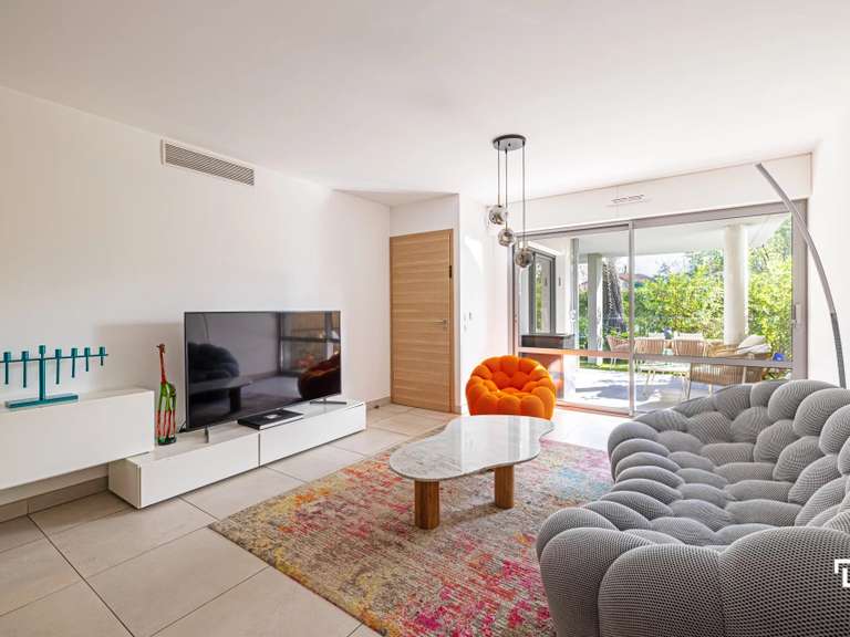 Appartement Marseille 8e - 2 chambres - 82m²