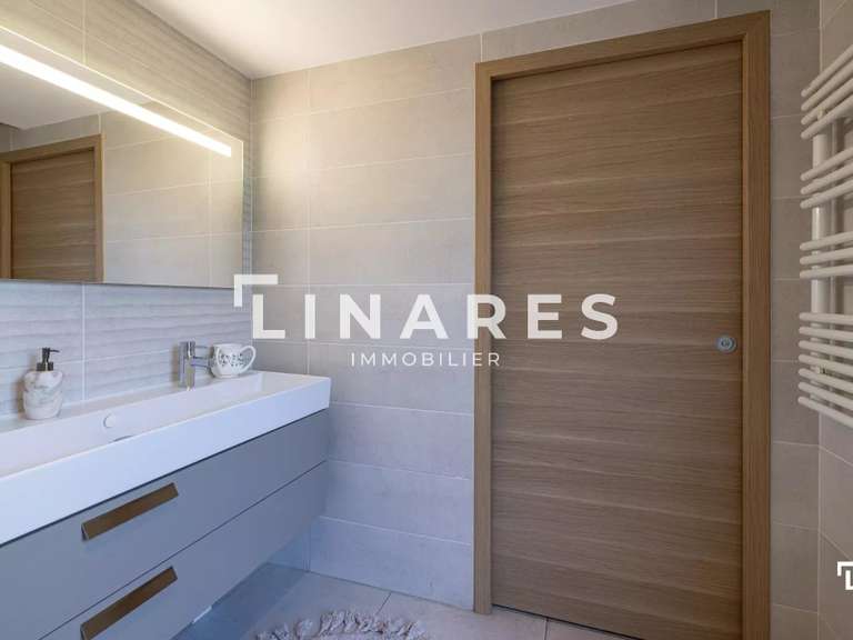 Appartement Marseille 8e - 2 chambres - 82m²