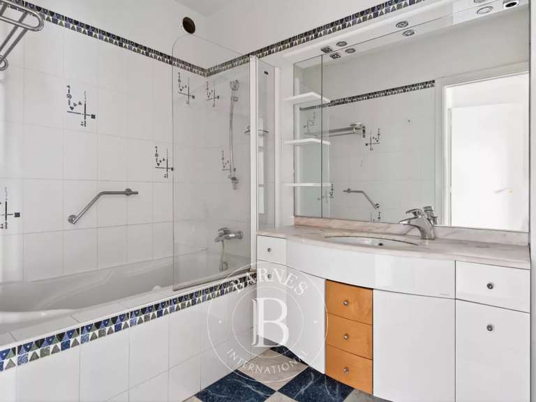 Appartement Marseille 8e - 2 chambres - 110m²