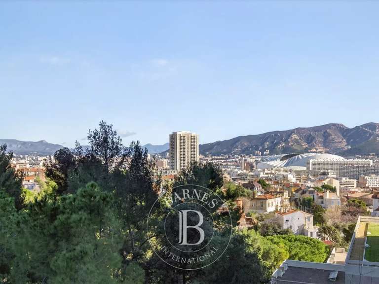 Appartement Marseille 8e - 2 chambres - 110m²