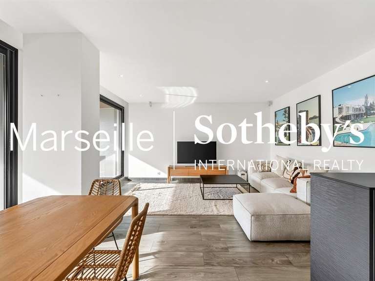 Appartement Marseille 8e - 2 chambres - 84m²