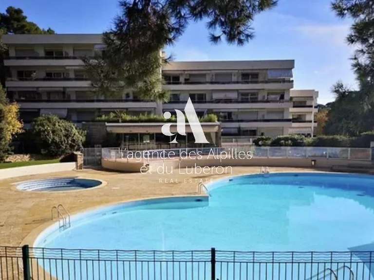 Appartement Marseille 8e - 2 chambres - 113m²