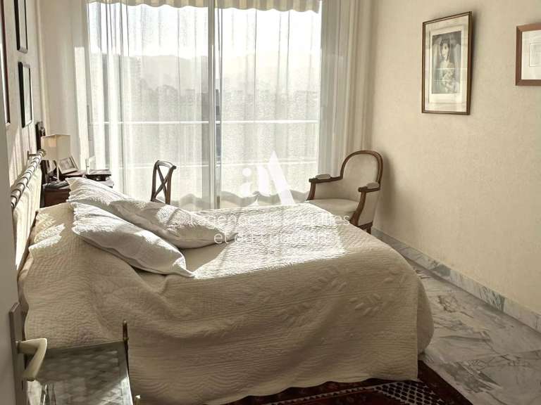 Appartement Marseille 8e - 2 chambres - 113m²