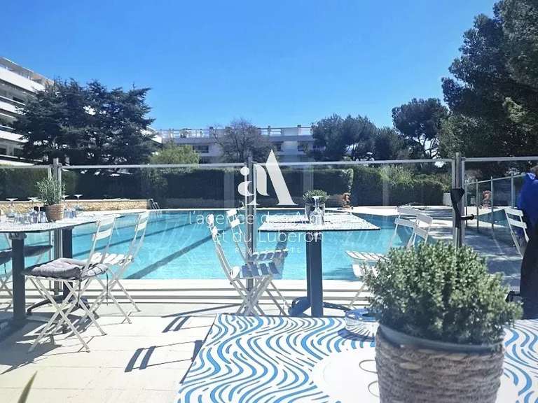 Appartement Marseille 8e - 2 chambres - 113m²