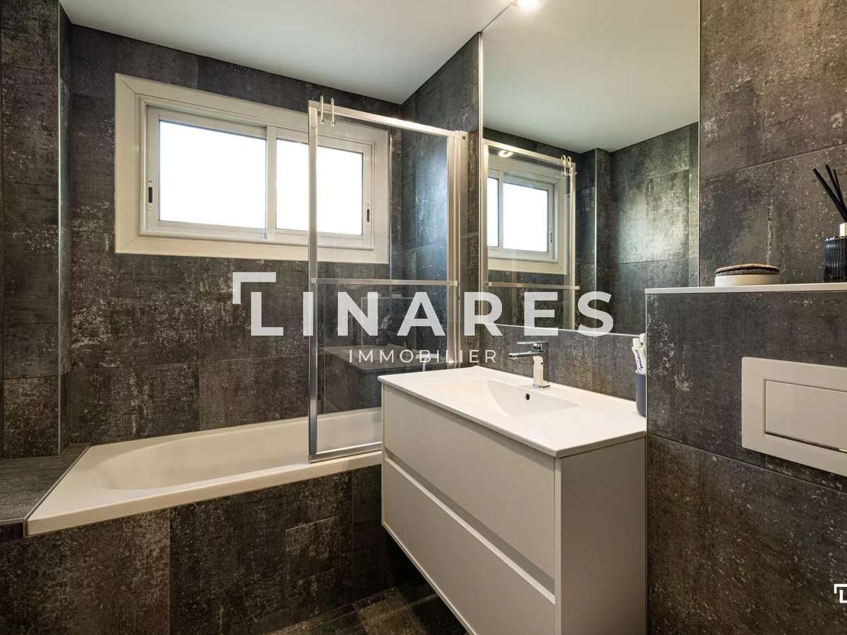 Apartment Marseille 8e