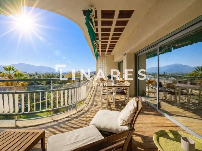 Appartement Marseille 8e - 5 chambres - 231m²