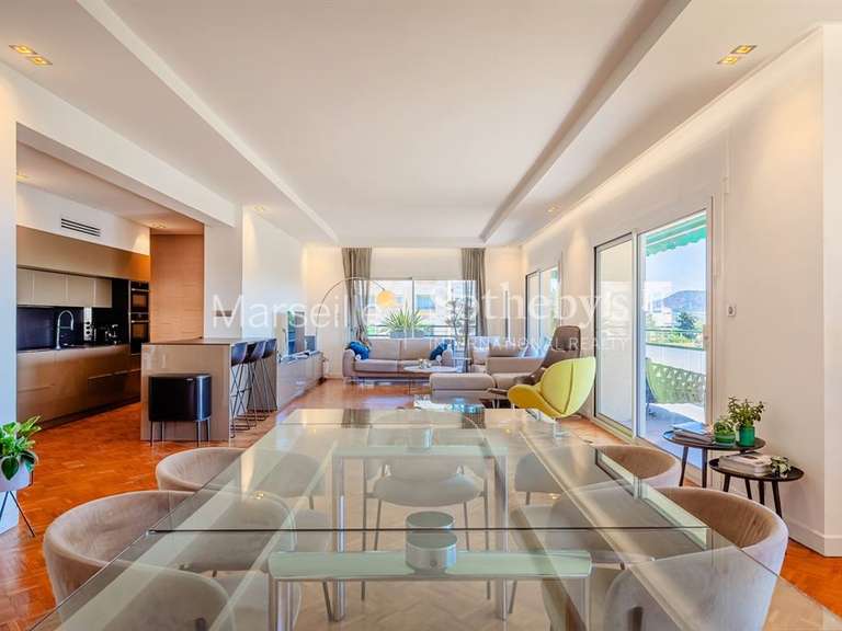 Appartement Marseille 8e - 3 chambres - 179m²