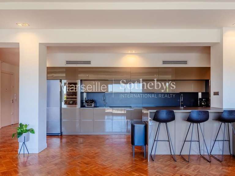 Appartement Marseille 8e - 3 chambres - 179m²