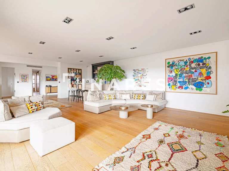 Appartement Marseille 8e - 5 chambres - 231m²