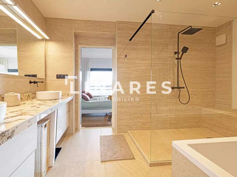 Appartement Marseille 8e - 5 chambres - 231m²