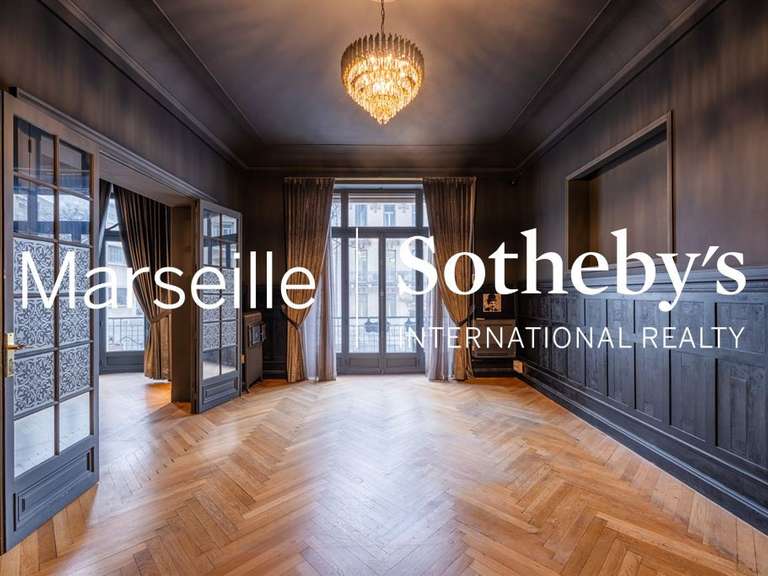 Appartement Marseille 8e - 5 chambres - 324m²