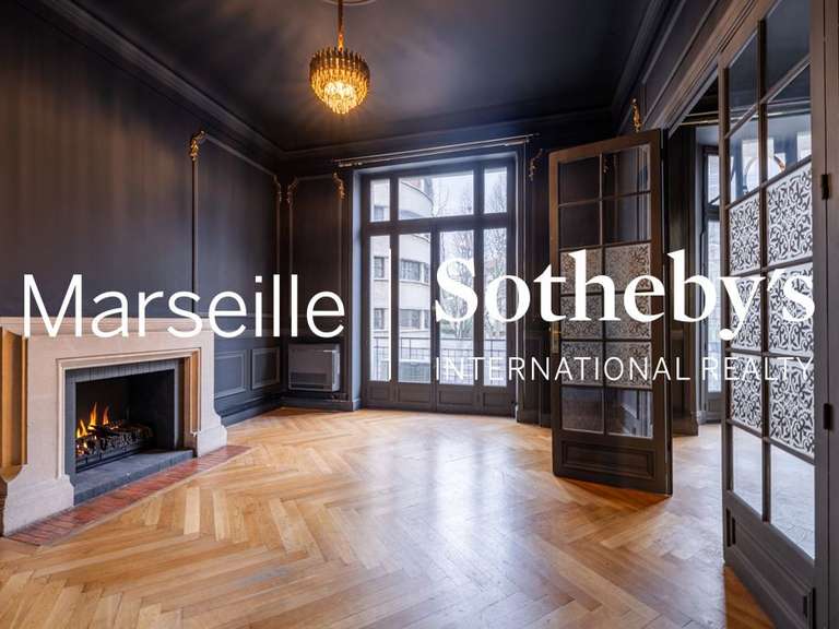 Appartement Marseille 8e - 5 chambres - 324m²