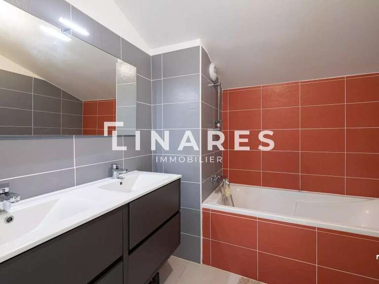 Appartement Marseille 8e - 3 chambres - 98m²
