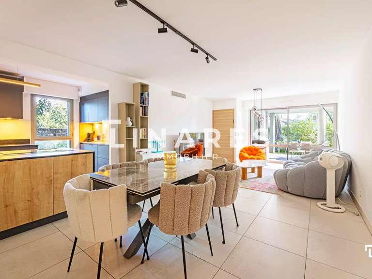 Appartement Marseille 8e - 2 chambres - 82m²