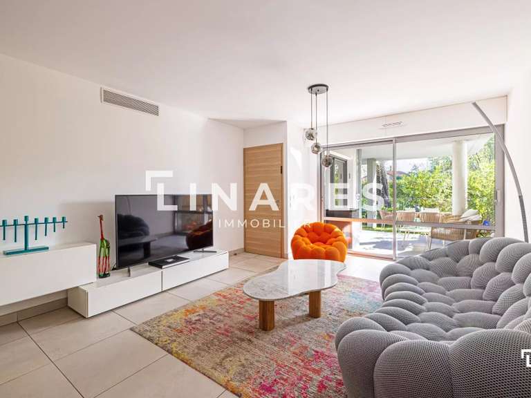 Appartement Marseille 8e - 2 chambres - 82m²