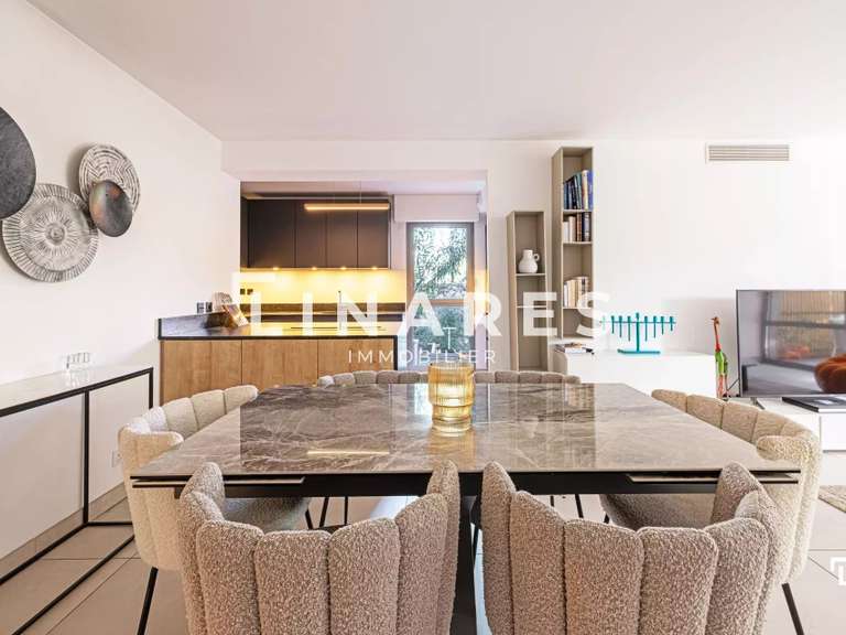 Appartement Marseille 8e - 2 chambres - 82m²