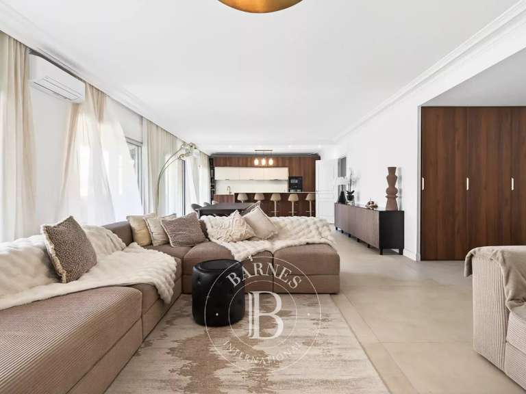 Apartment Marseille 8e - 3 bedrooms - 152m²