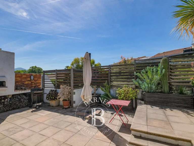 Appartement Marseille 8e - 4 chambres - 145m²