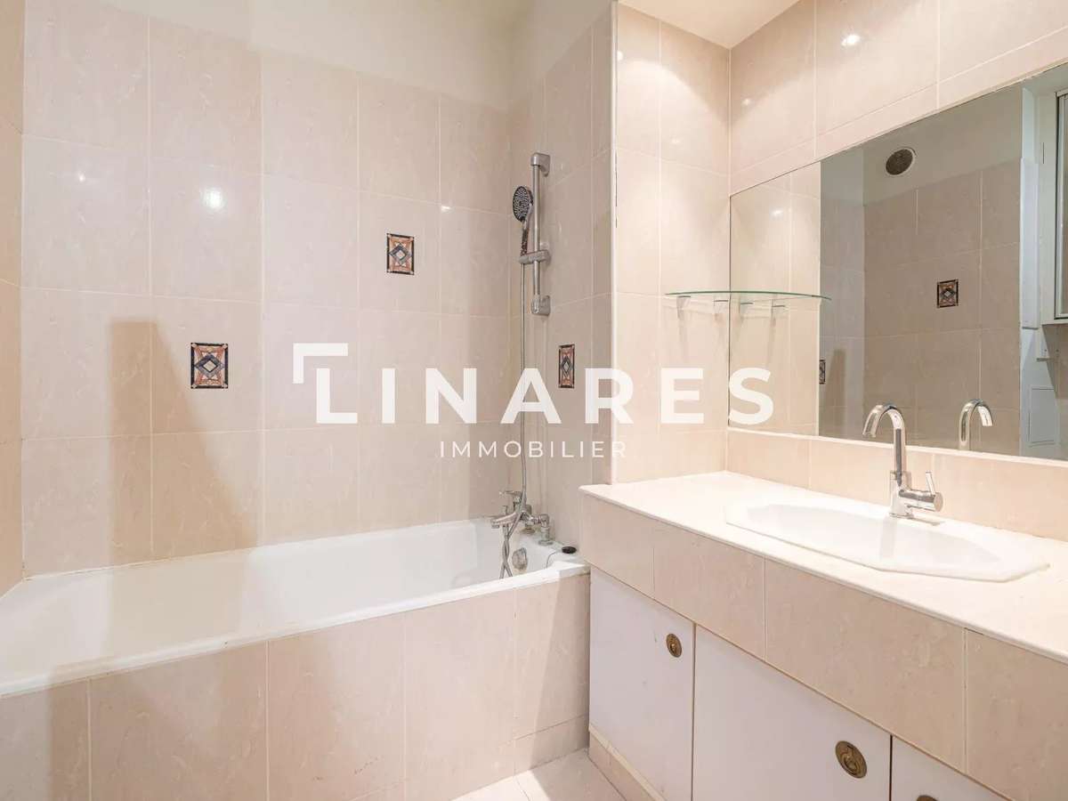 Apartment Marseille 8e