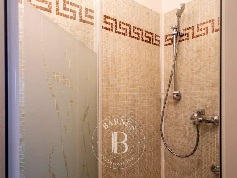 Appartement Marseille 8e - 2 chambres - 152m²