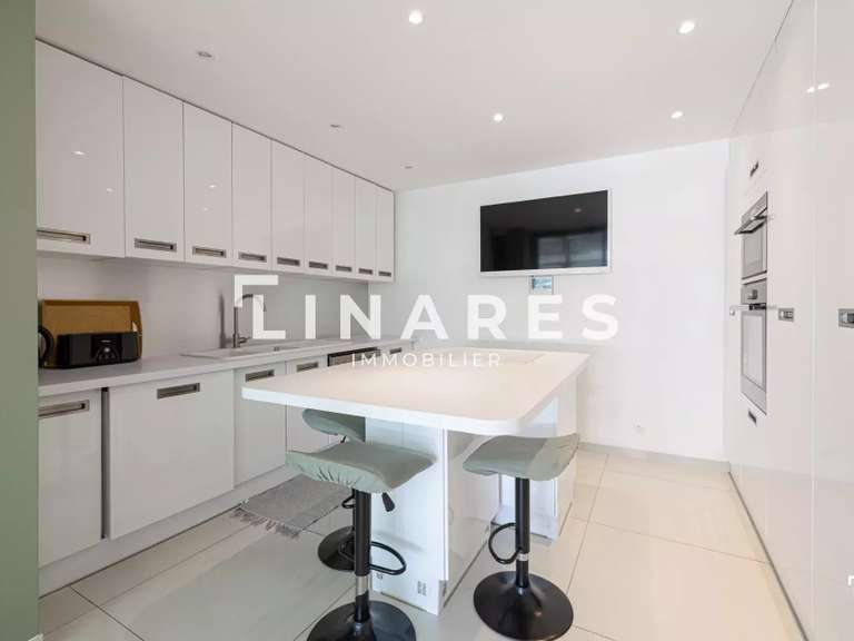 Appartement Marseille 8e - 7 chambres - 184m²