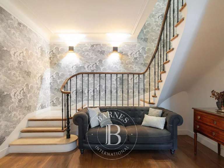 Appartement Marseille 8e - 5 chambres - 401m²