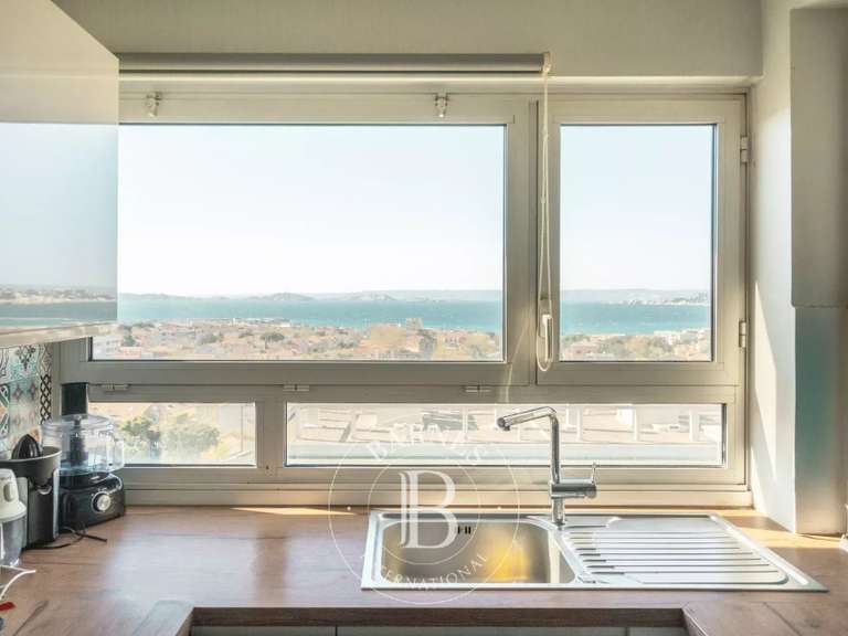 Appartement Marseille 8e - 3 chambres - 154m²