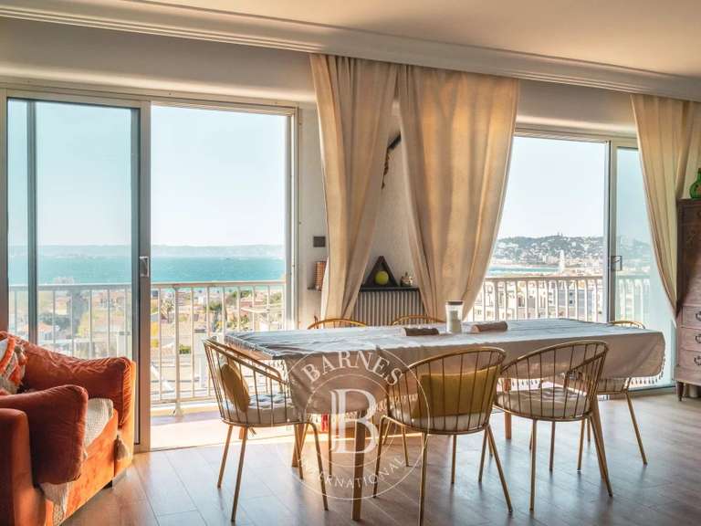 Appartement Marseille 8e - 3 chambres - 154m²