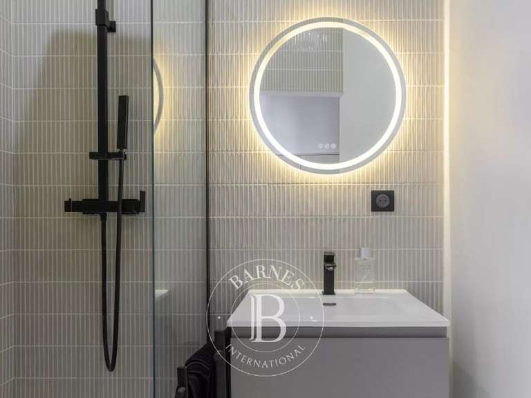 Appartement Marseille 8e - 2 chambres - 87m²