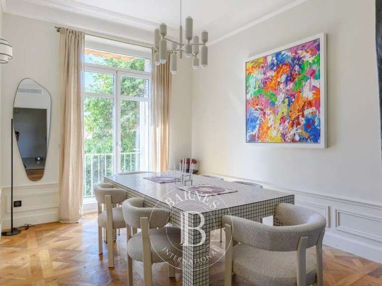 Appartement Marseille 8e - 2 chambres - 87m²