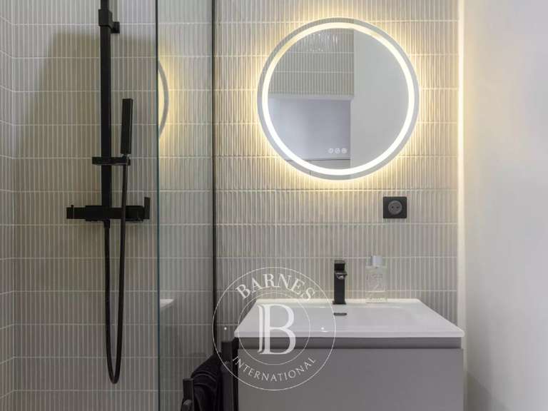 Appartement Marseille 8e - 2 chambres - 87m²