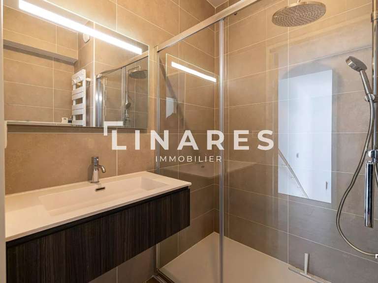 Appartement Marseille 8e - 2 chambres - 77m²