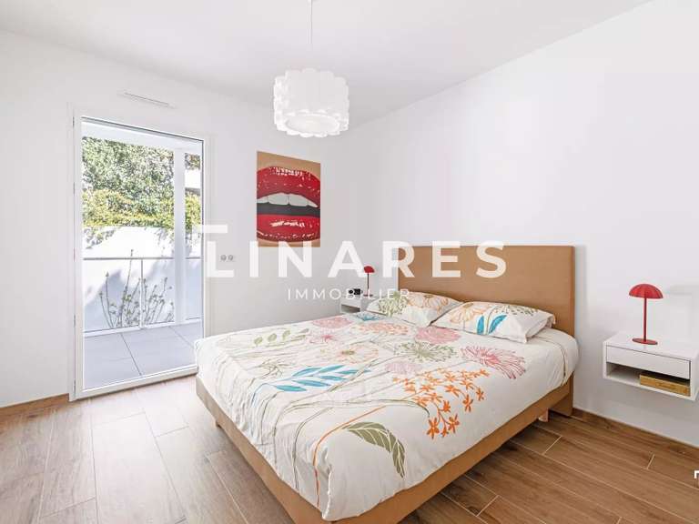 Appartement Marseille 8e - 2 chambres - 77m²