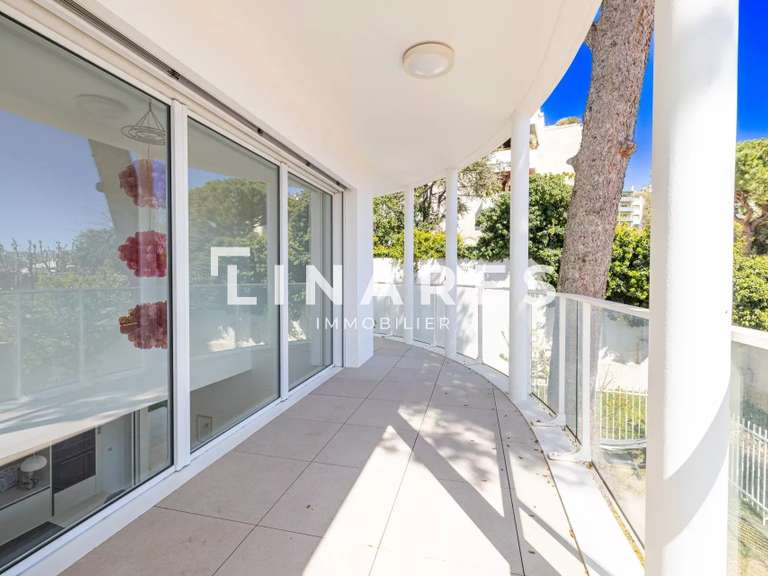 Appartement Marseille 8e - 2 chambres - 77m²