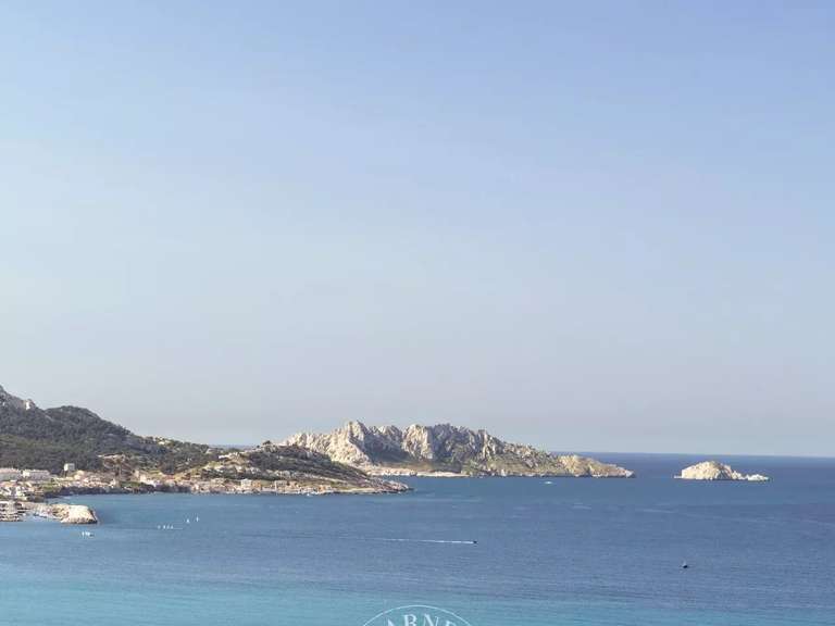 Appartement Marseille 8e - 2 chambres - 168m²