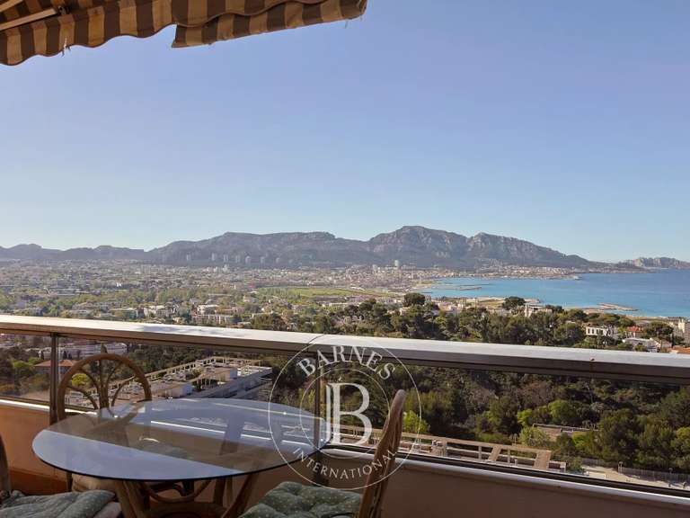 Appartement Marseille 8e - 2 chambres - 168m²