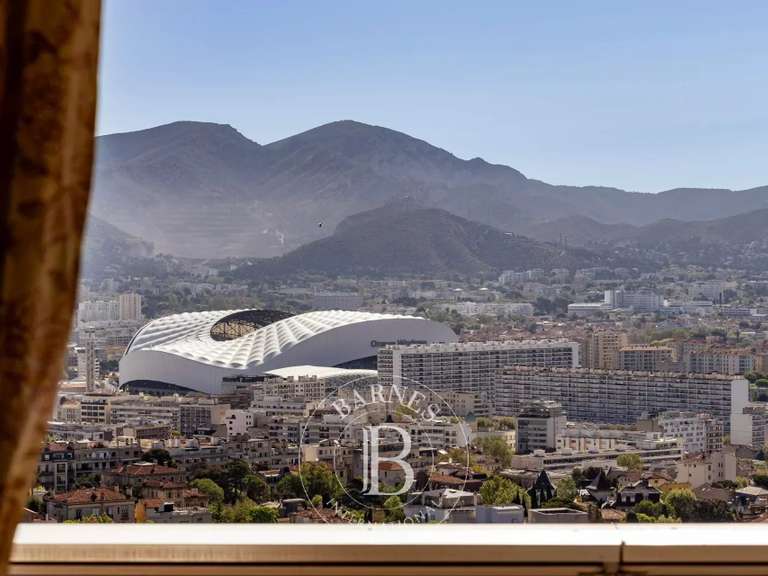 Appartement Marseille 8e - 2 chambres - 168m²