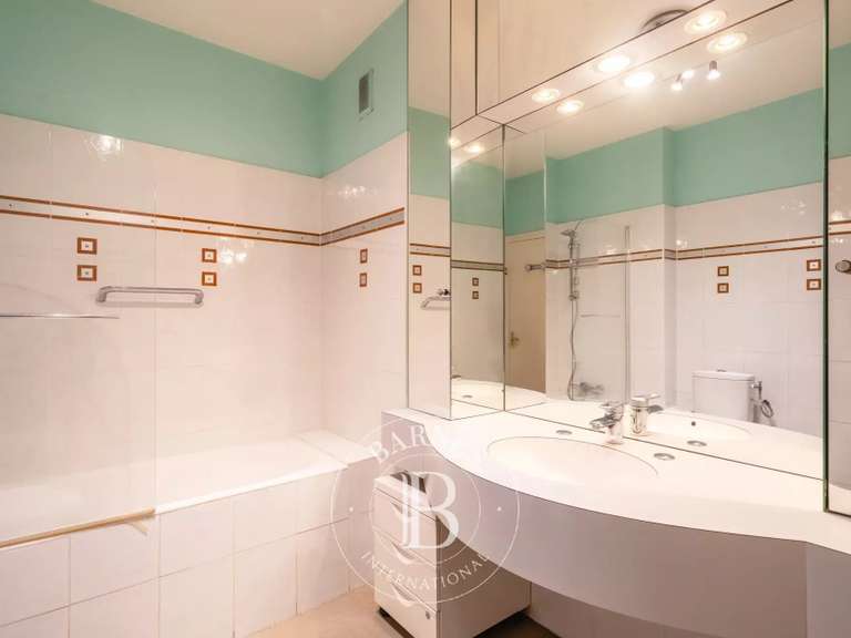 Appartement Marseille 8e - 4 chambres - 150m²