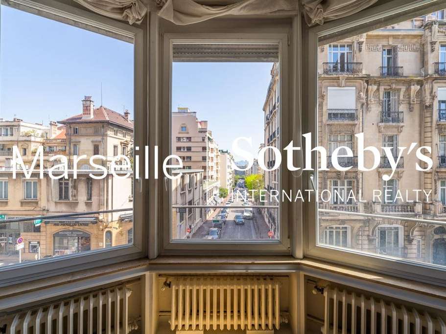 Apartment Marseille 8e