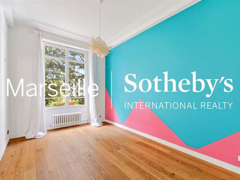 Apartment Marseille 8e - 3 bedrooms - 218m²
