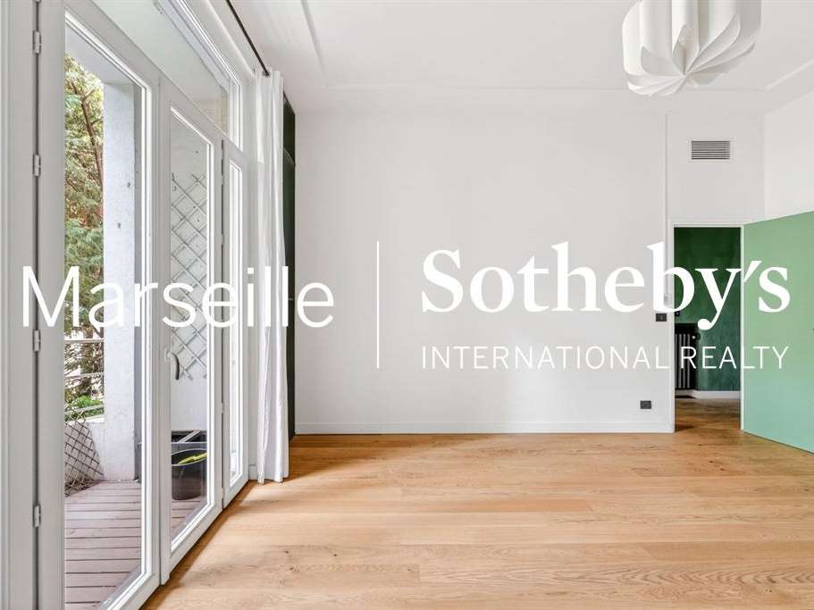 Apartment Marseille 8e