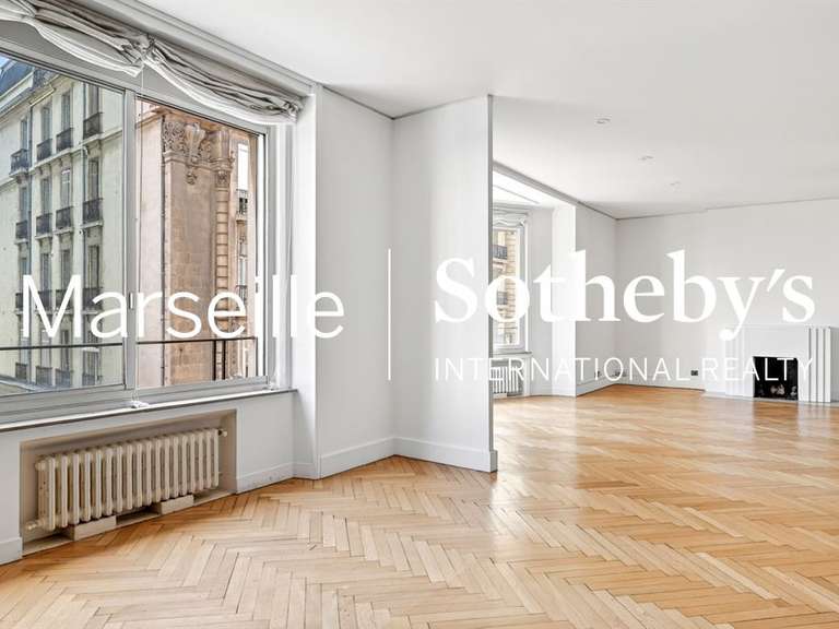 Apartment Marseille 8e - 3 bedrooms - 218m²