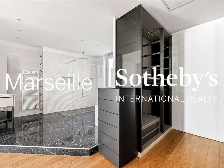 Apartment Marseille 8e