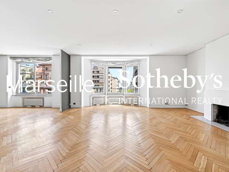 Apartment Marseille 8e - 3 bedrooms - 218m²