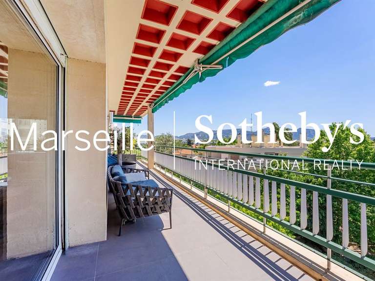 Appartement Marseille 8e - 3 chambres - 179m²