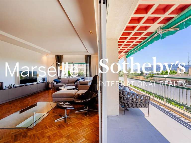 Appartement Marseille 8e - 3 chambres - 179m²