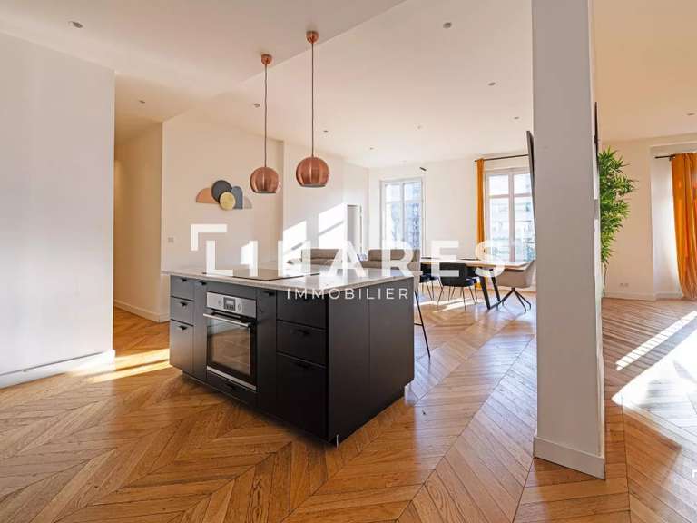 Appartement Marseille 8e - 4 chambres - 221m²