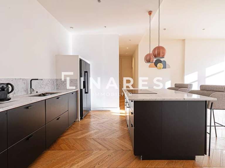 Appartement Marseille 8e - 4 chambres - 221m²