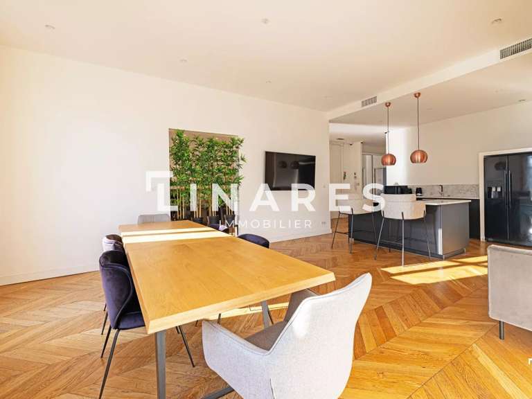 Appartement Marseille 8e - 4 chambres - 221m²