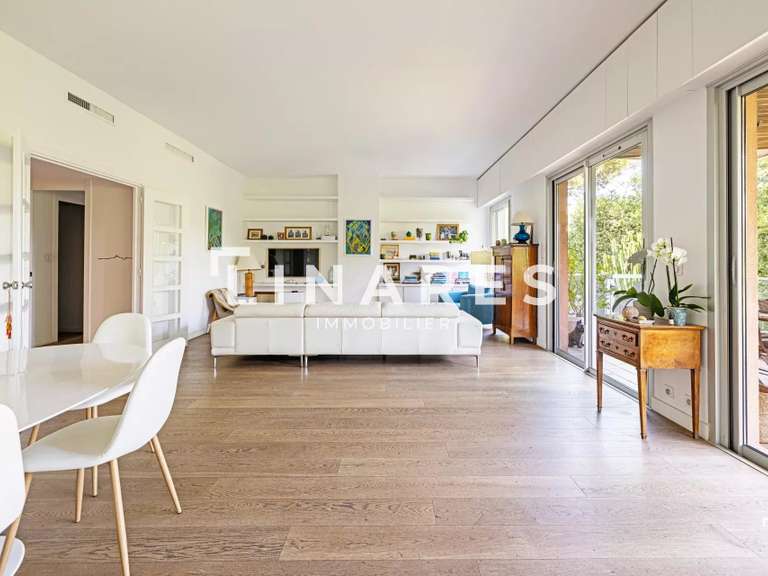 Appartement Marseille 8e - 5 chambres - 202m²